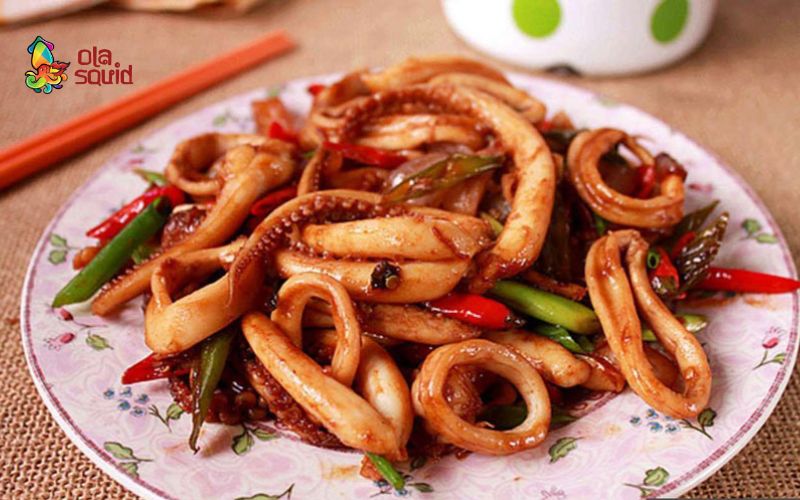 Mực xào tỏi thơm lừng, nhanh gọn mà cực kỳ đưa cơm