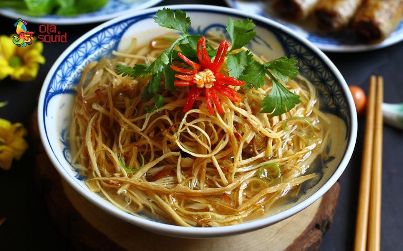 Canh măng mực mang đậm vị quê nhà, gợi nhớ những ký ức sum vầy