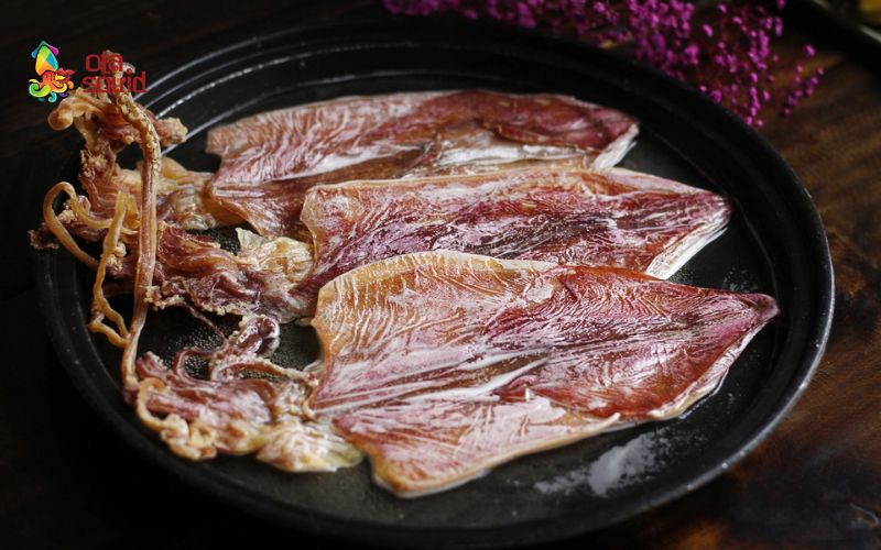 Cồn nướng mực - Cách nướng mực khô bằng cồn thơm ngon, đơn giản tại nhà 3 Thưởng thức mực khô nướng đúng chuẩn với các loại nước chấm và món ăn kèm hấp dẫn