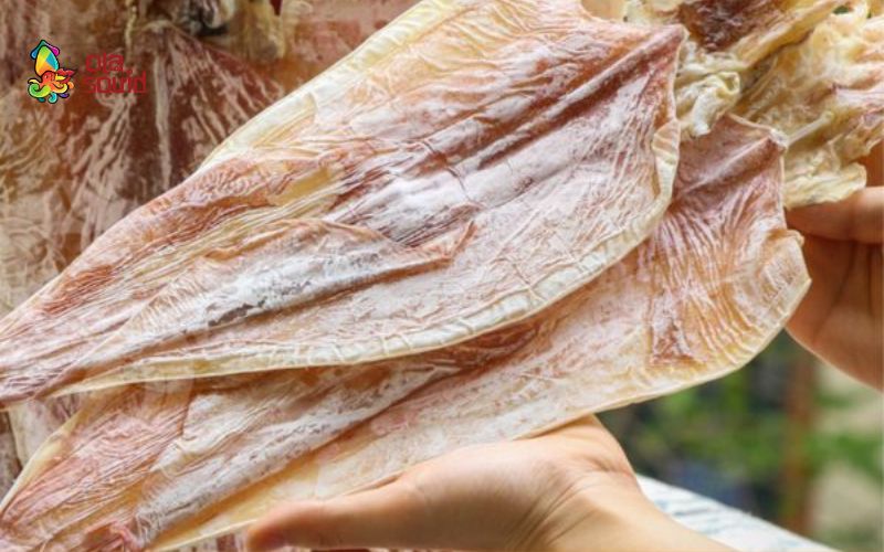 Các phương pháp sấy khô hiện đại và truyền thống giúp giữ trọn hương vị và giá trị dinh dưỡng của mực
