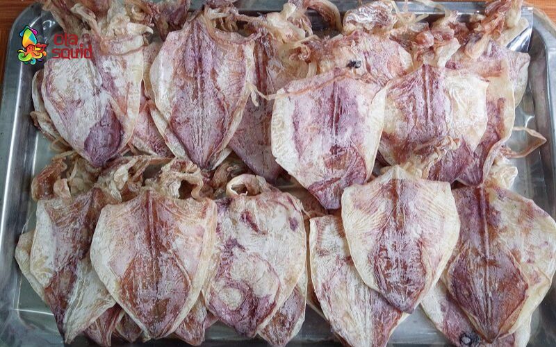 Khô mực 1 nắng là kết tinh giữa nắng gió tự nhiên và độ tươi nguyên của hải sản Việt