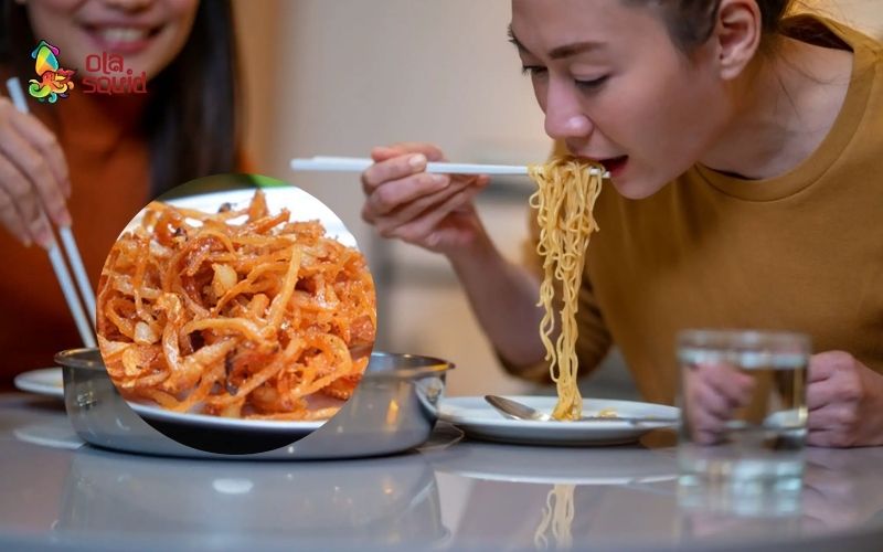 Mì xào mực khô là món ăn đơn giản mà ai cũng có thể làm được tại nhà