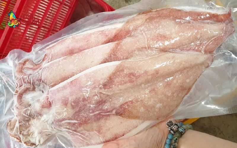 Địa chỉ cung cấp khô mực giá sỉ 2026 uy tín và cách chọn đúng chuẩn 5 Hút chân không để mực không hút ẩm từ không khí làm nhanh hỏng