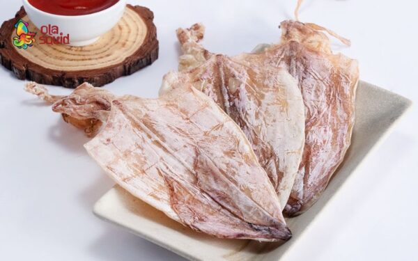 Dried squid without frying or preservatives, low in fat.