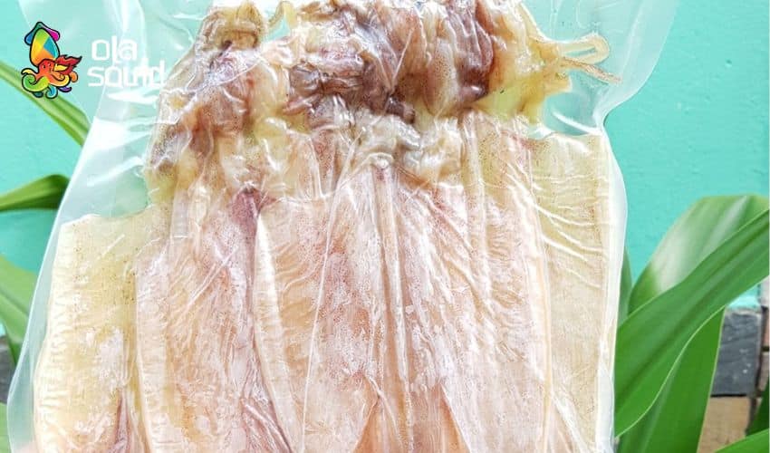 Mực khô Phú Yên giá bao nhiêu và nên mua ở đâu? 7 Đóng túi zip hút chân không để tủ lạnh có thể bảo quản 6-12 tháng