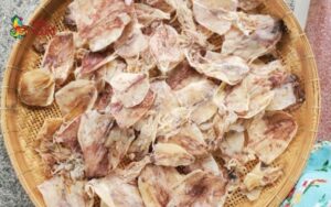 coin shaped dried squid