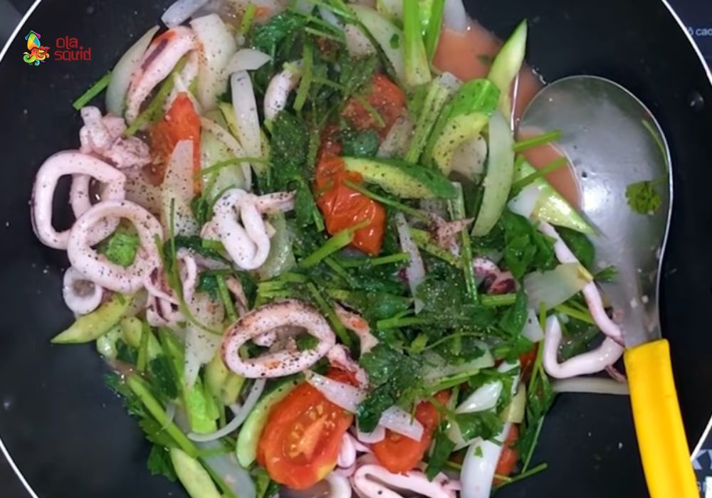 Mực lá là mực gì? Làm món gì ngon? 30 Mực lá xào thập cẩm giòn ngọt, bắt mắt