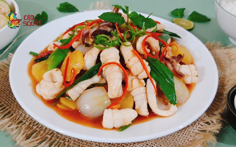 Mực ống là gì? Dinh dưỡng, cách chọn, chế biến và giá mới nhất 9 Mực ống xào chua ngọt ăn cực kỳ đưa cơm