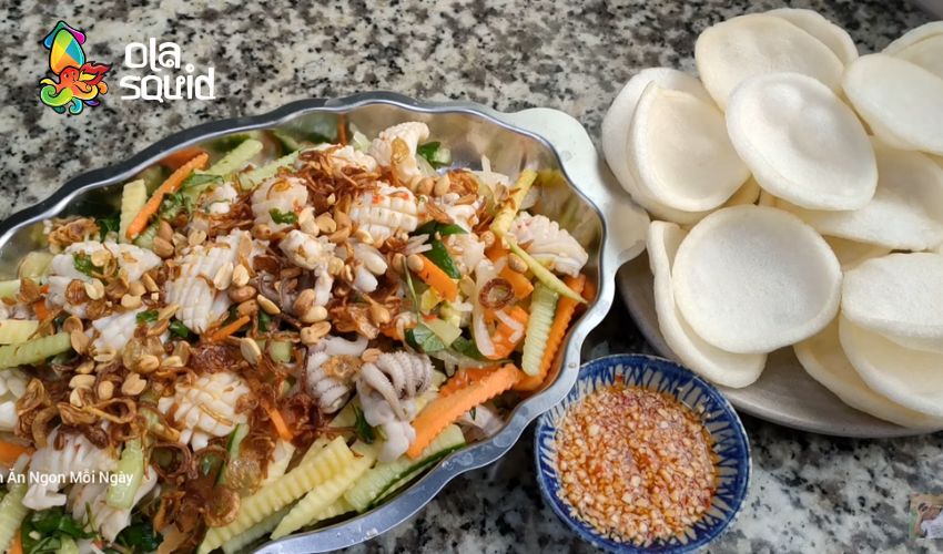 Cách làm gỏi mực chua ngọt ngon bùng vị tại nhà 5 Cách trình bày Gỏi Mực đẹp mắt, hấp dẫn