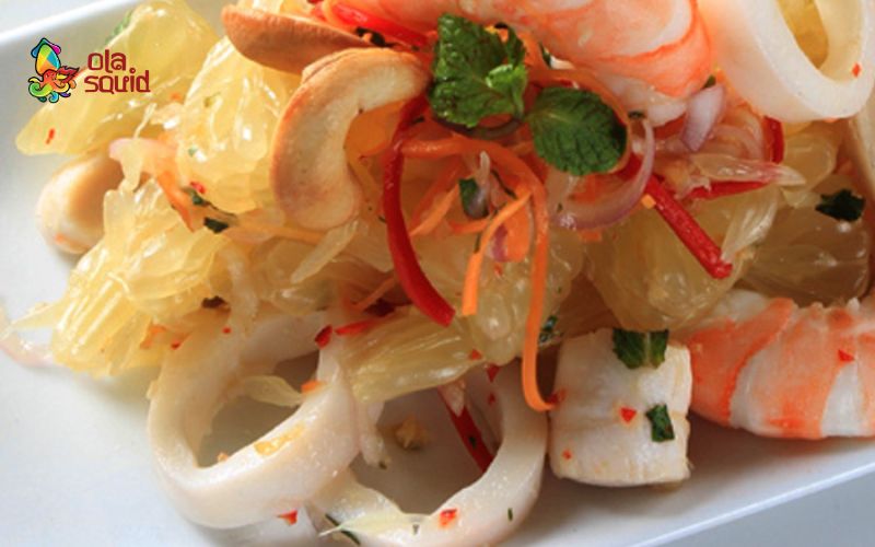 Tất tần tật về mực một nắng Côn Đảo tươi ngon 5 Gỏi mực một nắng càng ăn càng cuốn (Nguồn ảnh: Internet)