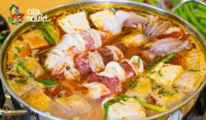 Lẩu mực chua cay