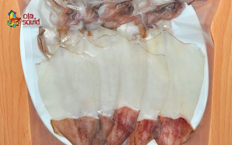 Tất tần tật về mực một nắng Côn Đảo tươi ngon 1 Mực một nắng Côn Đảo thịt dày và tươi ngon (Nguồn ảnh: Internet)