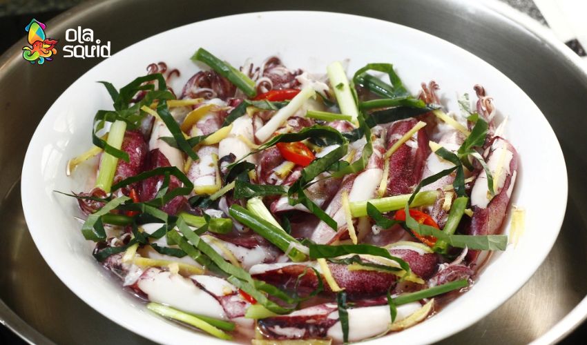 Cách làm mực hấp lá lốt siêu ngon, chuẩn vị quê nhà 7 Làm thế nào để mực không bị dai khi hấp?