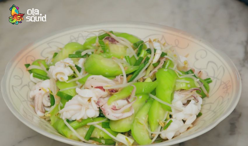 Cách làm mực xào mướp thanh mát chinh mục mọi vị giác 6 Mẹo nhỏ để món mực xào mướp thêm hấp dẫn.