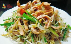 squid stir fried with bean sprouts