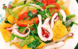 squid stir fried with tomato