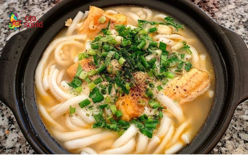 Cá lóc làm món gì ngon? Tổng hợp các công thức dễ làm 2 Cá lóc làm món gì ngon? Gợi ý món bánh canh cá lóc