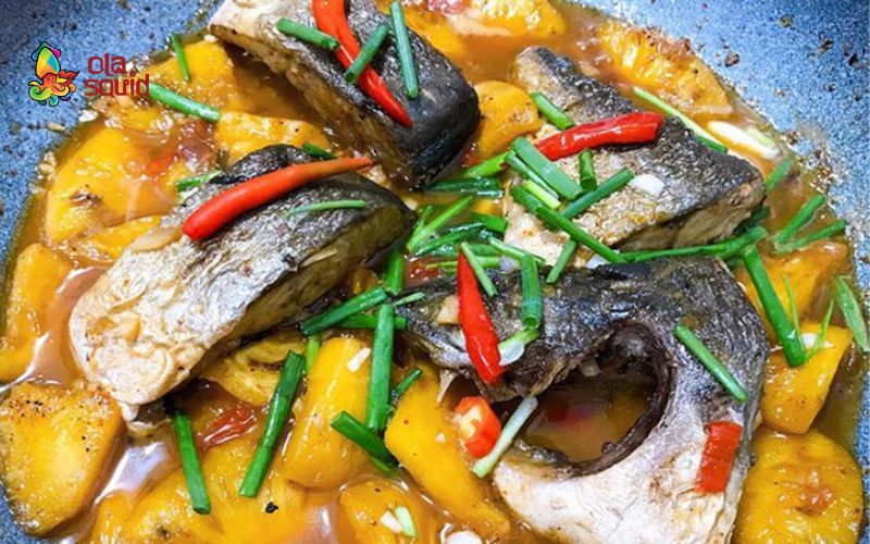 Cá cam làm món gì ngon? Bật mí 12 món ăn dễ làm tại nhà 4 Cá cam kho với dứa (thơm) ăn cực kỳ cuốn