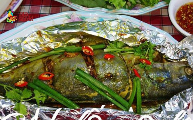 Cá cam làm món gì ngon? Bật mí 12 món ăn dễ làm tại nhà 7 Cá cam nướng giấy bạc thơm nức mũi