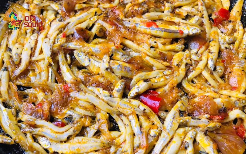 Cá cơm làm món gì ngon? Gợi ý 17 món ăn đơn giản 5 Cá cơm kho keo đơn giản