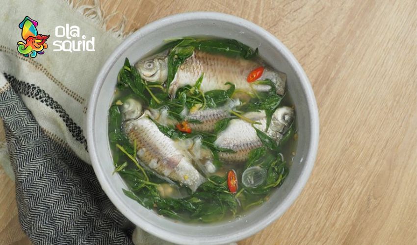 Cá diếc làm món gì ngon? 15 cách chế biến cá diếc thơm ngon, đậm vị 1 Cá diếc nấu rau răm