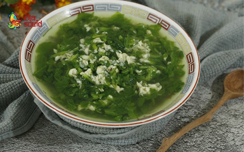 Cá rô đồng làm món gì ngon? Gợi ý 8 cách chế biến thơm ngon 7 Canh rau cải cá rô đồng đậm chất vị quê nhà