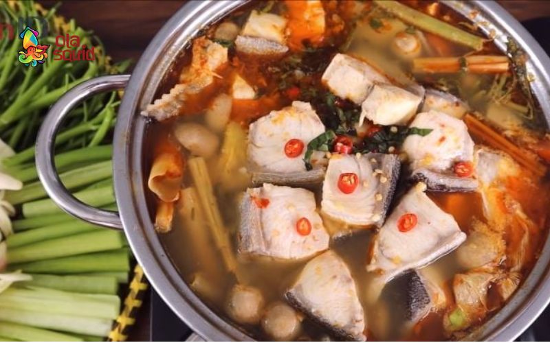 Cá bớp làm món gì ngon? Top 16 công thức chế biến hấp dẫn 1 Lẩu cá bớp chua cay đậm đà