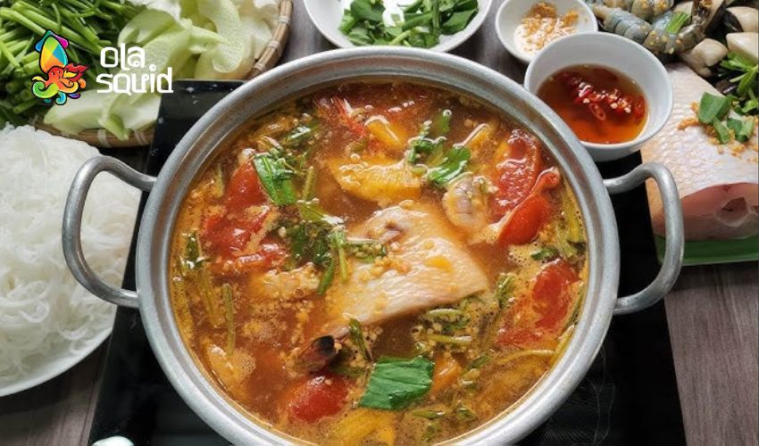 Cá diếc làm món gì ngon? 15 cách chế biến cá diếc thơm ngon, đậm vị 4 Lẩu cá diếc chua cay