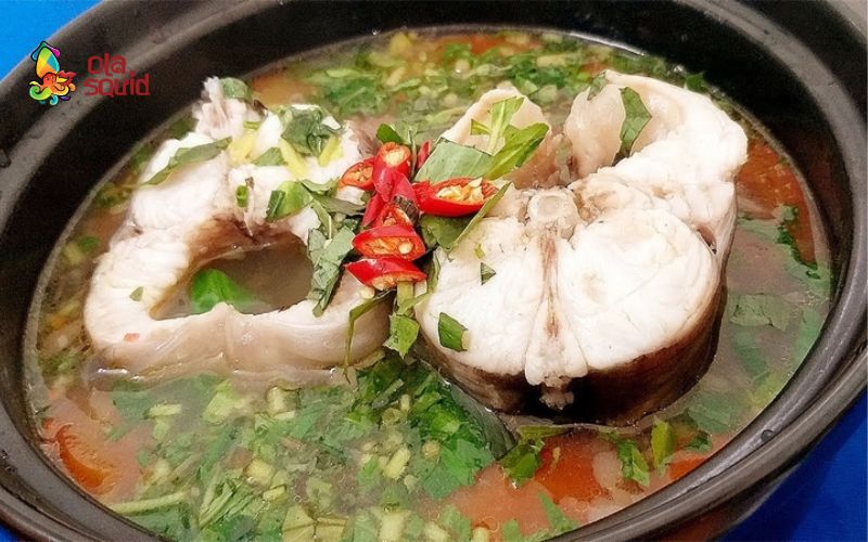 Cá ngát làm món gì ngon? Top 11 món ngon siêu đưa cơm 1 Lẩu cá ngát chua cay hấp dẫn