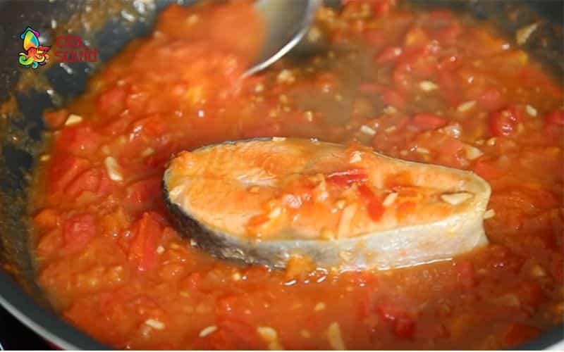 Cá hồi làm gì ngon? Gợi ý 15 món hấp dẫn không thể bỏ qua 8 Cá hồi làm món gì ngon? Tham khảo món cá hồi sốt cà chua
