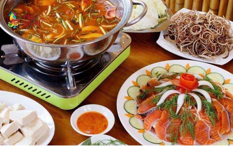 Cá hồi làm gì ngon? Gợi ý 15 món hấp dẫn không thể bỏ qua 9 Món lẩu cá hồi nóng hổi phù hợp cho buổi tụ họp cuối tuần