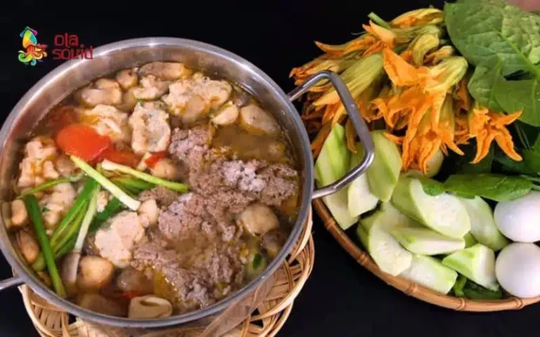 5 Delicious & Authentic Ways to Cook Vietnamese Crab Noodle Soup (Lẩu Cua Đồng)