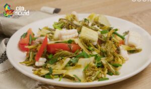 How to Make Crispy, Flavorful Stir-Fried Squid with Pickled Mustard Greens