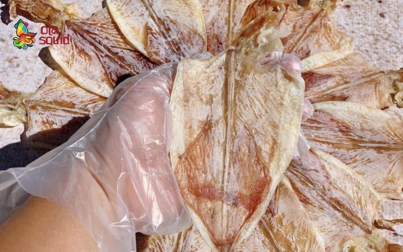 Khô mực giá sỉ cho đại lý chất lượng và giá tốt 4 Giá mực khô bị ảnh hưởng bởi kích thước, phân loại, cách đánh bắt,...