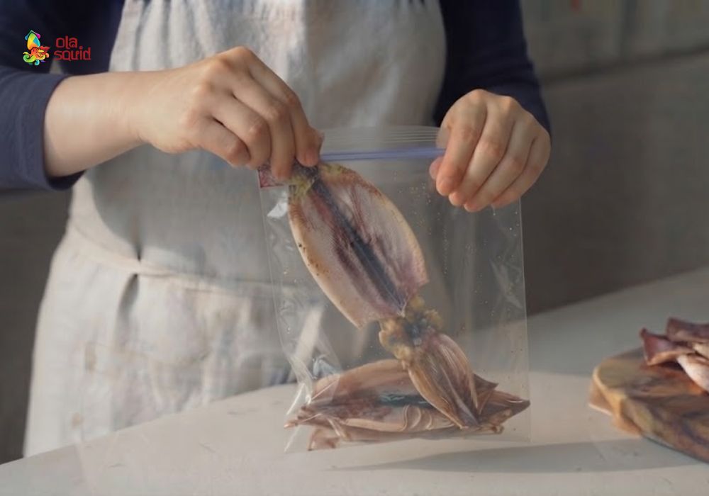 Authentic Ca Mau Dried Squid: Prices & Trusted Buying Guide 13 Proper storage of dried squid helps ensure product quality
