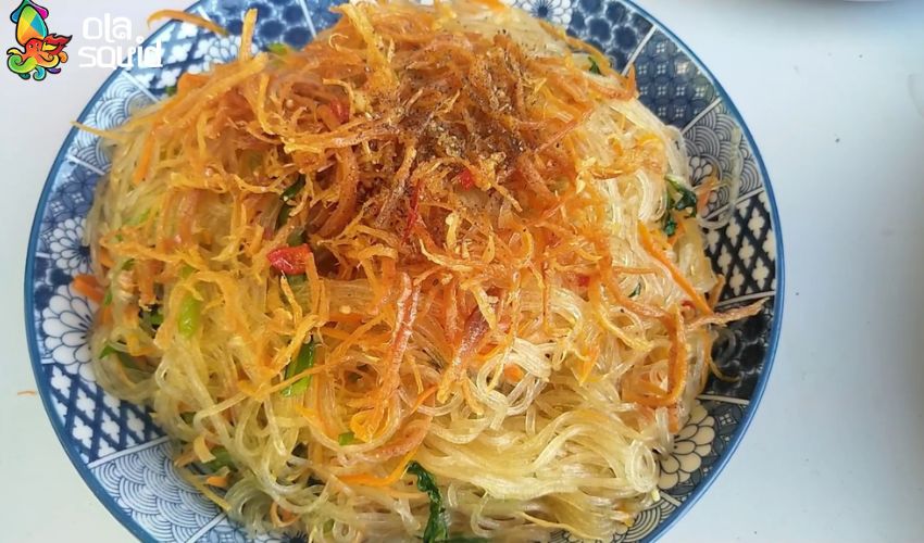 Cách làm miến xào mực khô thơm ngon, dai giòn chuẩn vị tại nhà 8 Miến xào mực khô mang giá trị dinh dưỡng, đặc biệt khi được chế biến với rau củ