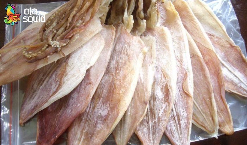 Mực khô có được mang lên máy bay không? Quy định mới nhất bạn cần biết 5 Không có quy định riêng về khối lượng tối đa mà phụ thuộc vào tổng giới hạn hành lý của vé bạn mua