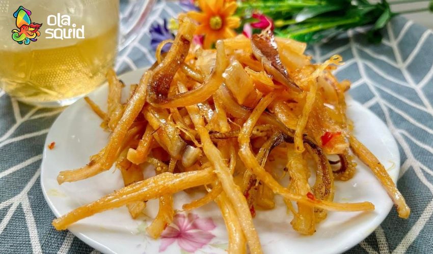 Mực khô Hạ Long là gì? Cập nhật giá và địa chỉ mua uy tín 15 Mực khô xào sa tế - vị ngọt của mực, cay tê của sa tế ăn cực kỳ cuốn