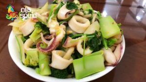 Món mực xào bông cải cung cấp nhiều dưỡng chất tốt