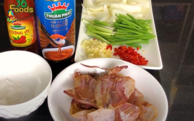 Cách làm khô mực chiên nước mắm hành tây chuẩn vị, giòn ngon 1 Các nguyên liệu cần có để làm khô mực chiên nước mắm hành tây